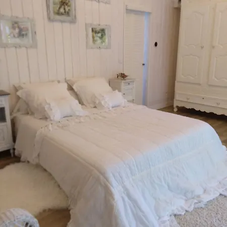 Le Moulin Des Roses B&B