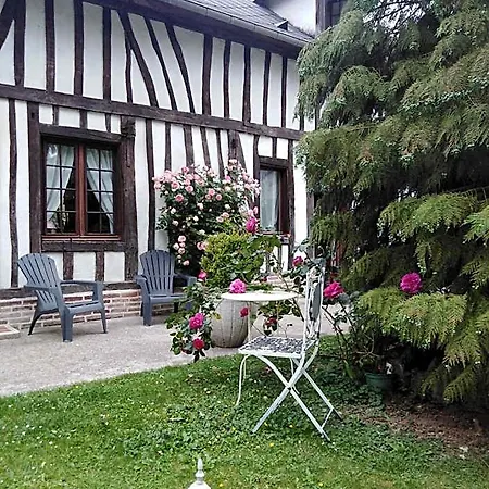 Le Moulin Des Roses Bed and Breakfast