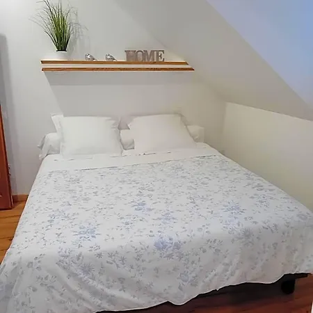 Le Moulin Des Roses Bed and Breakfast 3*