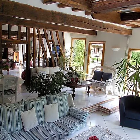 Bed and Breakfast Le Moulin Des Roses 3*