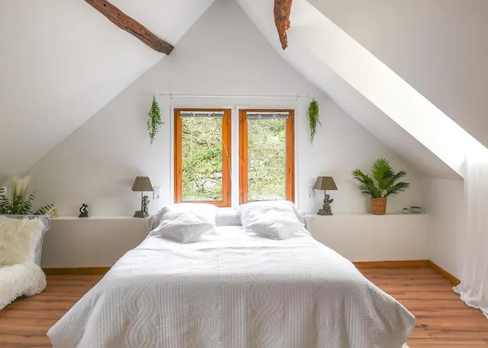 Couette-café Le Moulin Des Roses 3*